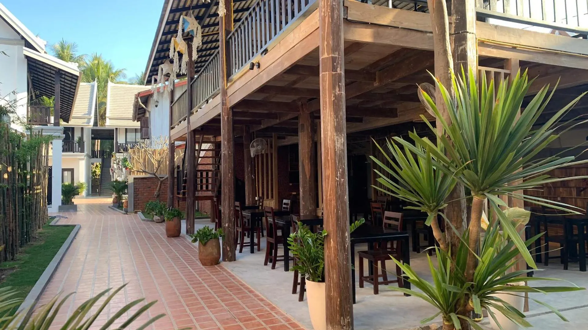 Luang Prabang Vang Luang Hotel  Luang Prabang