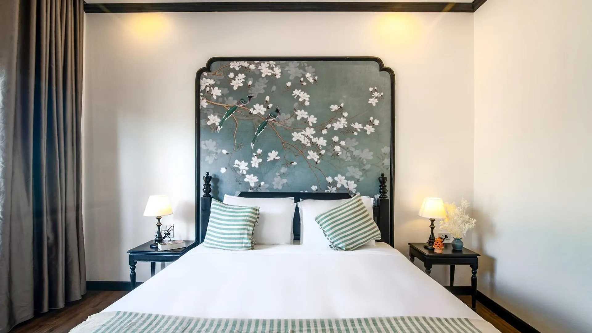 Luang Prabang Vang Luang Hotel 4*, Luang Prabang Laos